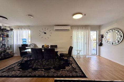 Photo of property in 38 Larissa Avenue, Henderson, Auckland, 0610