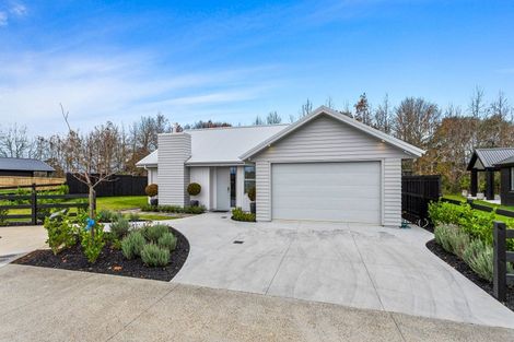 Photo of property in 11 Munro Oak Lane, Clevedon, Papakura, 2582