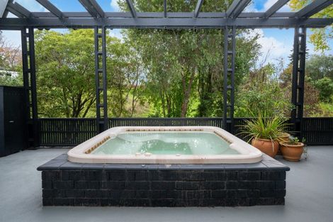 Photo of property in 48 Iona Road, Havelock North, 4130