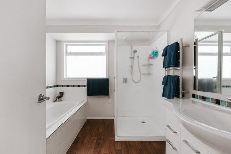 Photo of property in 35 Coppelia Avenue, Omokoroa, 3114