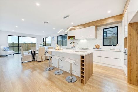 Photo of property in 60 Tir Conaill Avenue, Flat Bush, Auckland, 2019