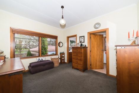 Photo of property in 10 Awatea Terrace, Hokowhitu, Palmerston North, 4410