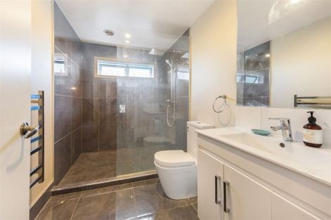 Photo of property in 126 Whitney Street, New Windsor, Auckland, 0600