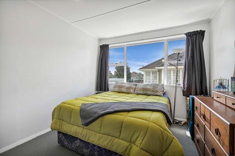 Photo of property in 6 Malone Place, Hawera, 4610