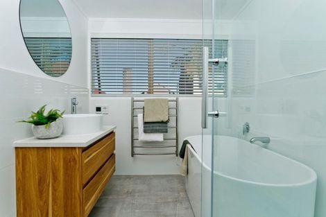 Photo of property in 1/1 Sanders Avenue, Takapuna, Auckland, 0622