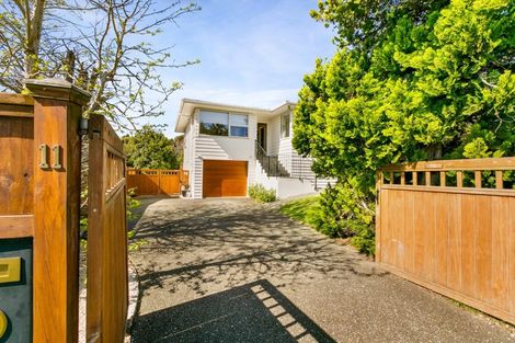 Photo of property in 11 Blakeborough Drive, Forrest Hill, Auckland, 0620