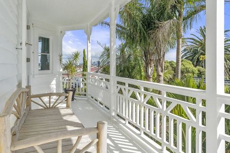 Photo of property in 8 Bayview Road, Hauraki, Auckland, 0622