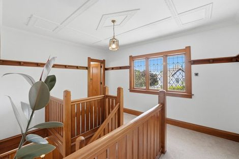 Photo of property in 6 Ridge Lane, New Plymouth, 4310