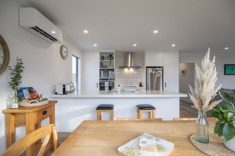 Photo of property in 6 Hapuapua Street, Raglan, 3225