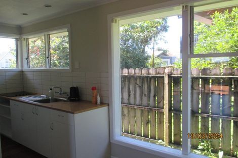 Photo of property in 77 Mcleod Road, Te Atatu South, Auckland, 0610