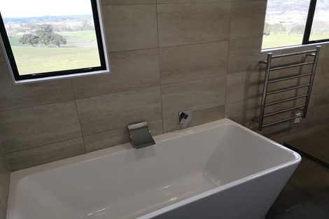 Photo of property in 2 Ngahere Road, Pukekohe, 2120