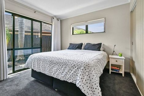 Photo of property in 11a Logan Place, Waiuku, 2123