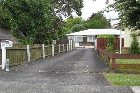 Photo of property in 15 Lindis Place, Mangere Bridge, Auckland, 2022