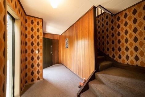 Photo of property in 18 Poplar Drive, Kelvin Heights, Queenstown, 9300