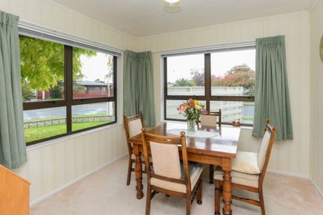 Photo of property in 2 Neagle Place, Greenmeadows, Napier, 4112