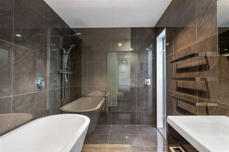 Photo of property in 103 Mount Pleasant Road, Mount Pleasant, Christchurch, 8081