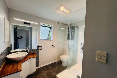 Photo of property in 50 Hillcrest Drive, Kelvin Grove, Palmerston North, 4414