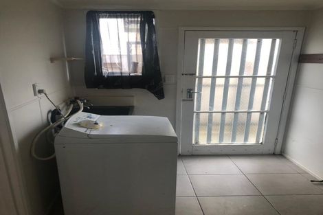 Photo of property in 16 Tironui Station Road East, Papakura, 2112