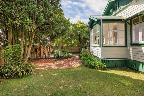 Photo of property in 22 Rimu Street, New Lynn, Auckland, 0600