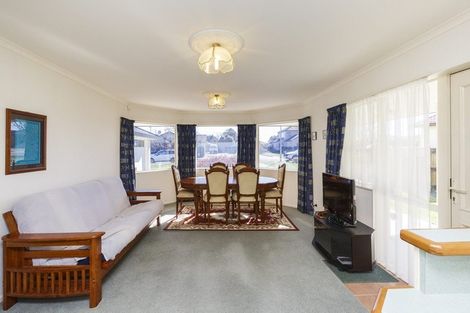 Photo of property in 51 Royal Oak Drive, Kelvin Grove, Palmerston North, 4414