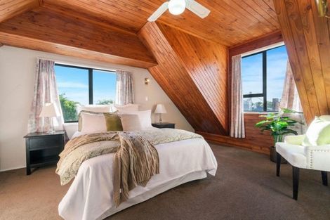 Photo of property in 1/16 Taikata Road, Te Atatu Peninsula, Auckland, 0610