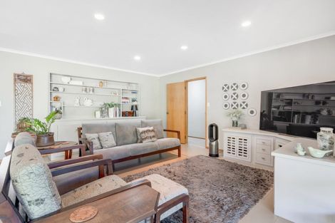 Photo of property in 5 Basilton Close, Bucklands Beach, Auckland, 2012