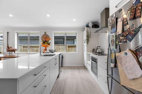 Photo of property in 49 Hills View Drive, Papamoa, 3118