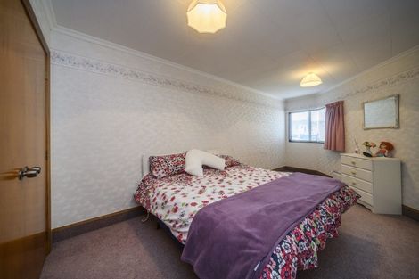 Photo of property in 16 Ashford Avenue, Hokowhitu, Palmerston North, 4410