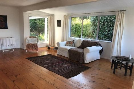 Photo of property in 47 Wairau Road, Oakura, 4314