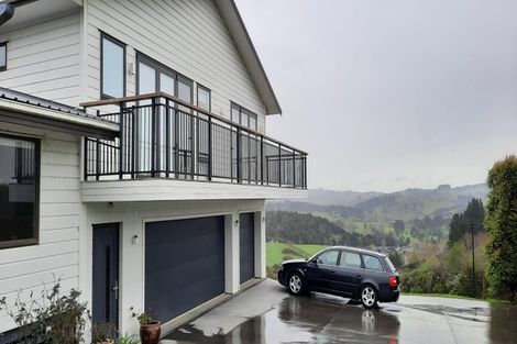 Photo of property in 6 Puketiro Road, Whitford, 2571