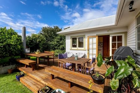 Photo of property in 3 Henui Street, Strandon, New Plymouth, 4312