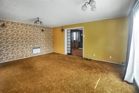 Photo of property in 40 Godley Road, Green Bay, Auckland, 0604