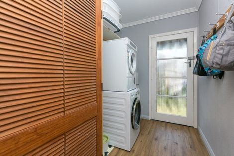 Photo of property in 26 Wallath Road, Westown, New Plymouth, 4310