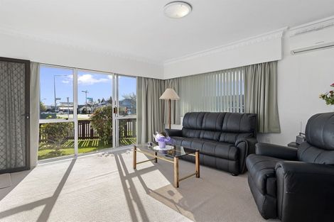Photo of property in 2 Tupaea Place, Otumoetai, Tauranga, 3110