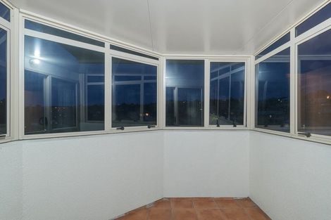 Photo of property in 17 Pelargonium Terrace, Goodwood Heights, Auckland, 2105