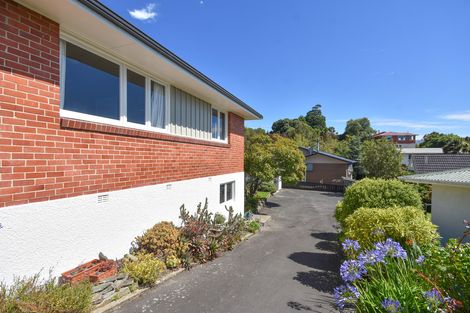 Photo of property in 112 Easther Crescent, Kew, Dunedin, 9012