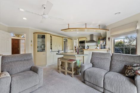 Photo of property in 8 Badminton Court, Huntington, Hamilton, 3210