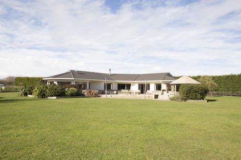 Photo of property in 413 Milson Line, Milson, Palmerston North, 4478