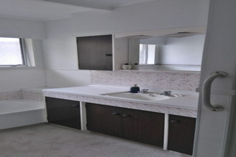 Photo of property in 11 Walton Avenue, Waikanae, 5036