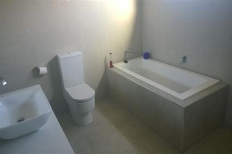 Photo of property in 28 Bur Oak Terrace, Schnapper Rock, Auckland, 0632