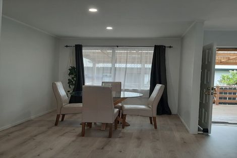 Photo of property in 34 Hassan Drive, Massey, Auckland, 0614