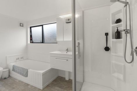 Photo of property in 3/16 Mahara Avenue, Birkenhead, Auckland, 0626