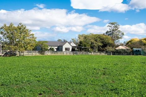 Photo of property in 14 Stock Road, Bridge Pa, Hastings, 4175