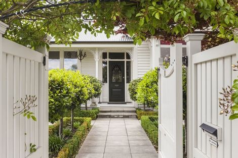 Photo of property in 18 Repton Street, Merivale, Christchurch, 8014