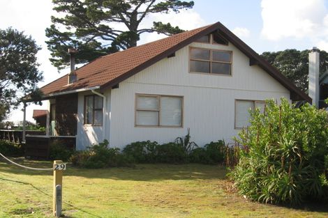 Photo of property in 29 Courtney Place, Pauanui, Hikuai, 3579