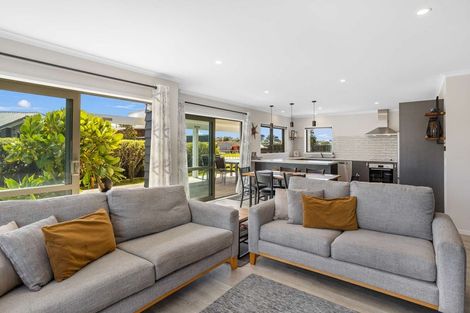 Photo of property in 139 Rangiora Crescent, Matarangi, Whitianga, 3592