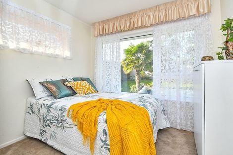 Photo of property in 75 Ridge Road, Howick, Auckland, 2014