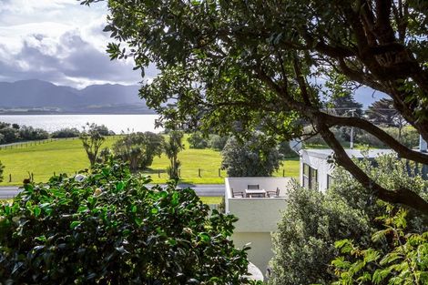 Photo of property in 72 Lake Ferry Road, Lake Ferry, Featherston, 5772