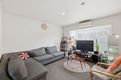Photo of property in 1/57 Chartwell Avenue, Glenfield, Auckland, 0629