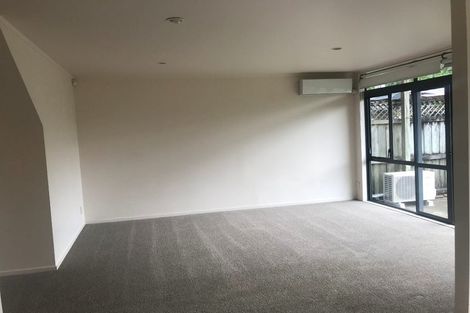 Photo of property in 8/61a Birkdale Road, Birkdale, Auckland, 0626